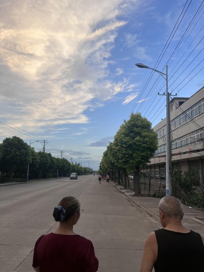 父尊子卑的可爱，后知后觉的亲情。